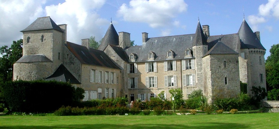 Visiter en Normandie le Chateau des Colombieres